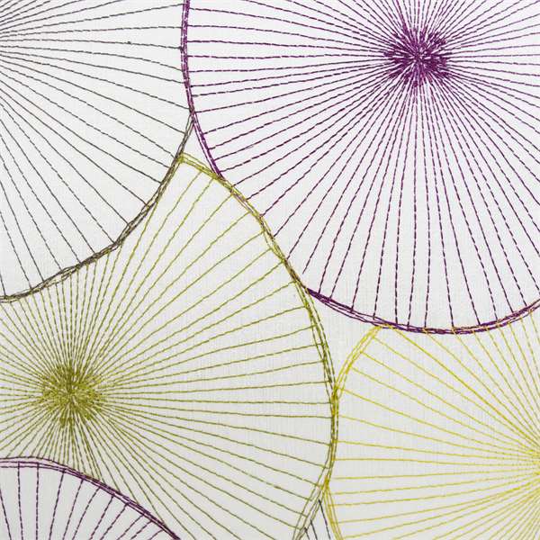 Federa cuscino design ricami geometrici viola e verde